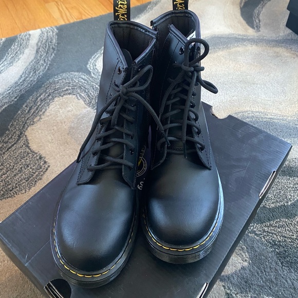 SOLD - Picture 2 of 4